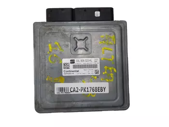 03L906023KL Calculateur ecu Skoda