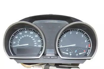 411590101 102426010 Le compteur, compteur de vitesse, tableau de bord BMW