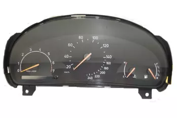 5042304 Le compteur, compteur de vitesse, tableau de bord Saab