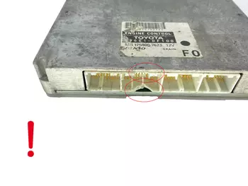 89661-0F100 Calculateur Toyota