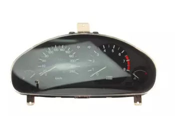 MR114265 0P0179003 Le compteur, compteur de vitesse, tableau de bord Mitsubishi