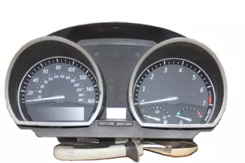 692844801 102426002 Le compteur, compteur de vitesse, tableau de bord BMW