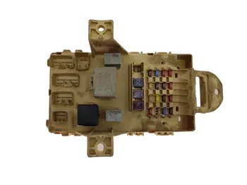 82730-0D040 Boîtier fusibles Toyota