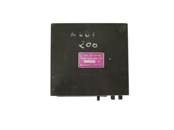 447 905 383F Calculateur Audi