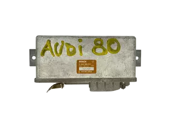 443907379C Calculateur Audi