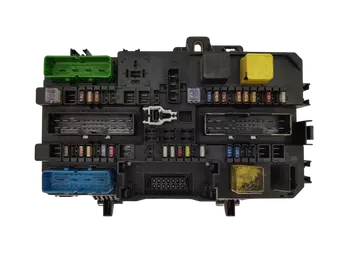 13 145 021 Boîtier fusibles Opel