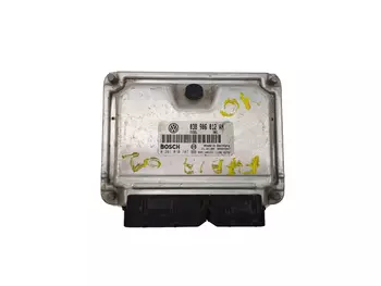 038906012AN Calculateur d’ ordinateur ecu Skoda