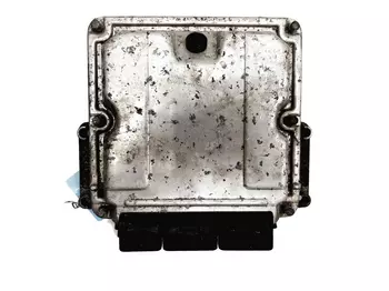 0 281 011 325 Calculateur Renault