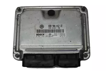 038 906 012 CE Calculateur d’ ordinateur ecu Seat