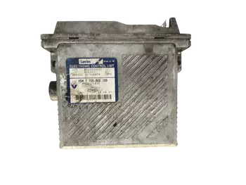 7700868189 7700105605  Calculateur Renault