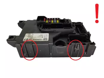 13308950 Boîtier fusibles Opel