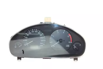 MR308409 0P0231005 1681 Le compteur, compteur de vitesse, tableau de bord Mitsubishi