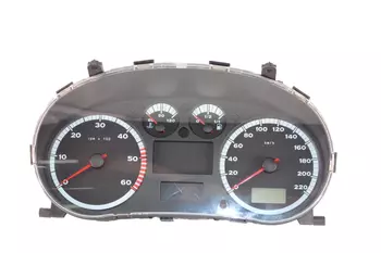 W06k0920801F 110.008 Le compteur, compteur de vitesse, tableau de bord Seat