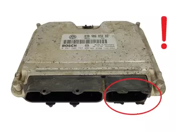 030 906 032 BD Calculateur Volkswagen