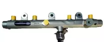 1570K1 96570176 1570C0 Rampe d'injection Citroen Peugeot 2.0 HDI 8V