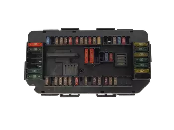 9337879 01 Boîtier fusibles BMW