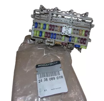243808901R Boîtier fusibles Renault