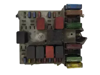 46796534  Boîtier fusibles Fiat