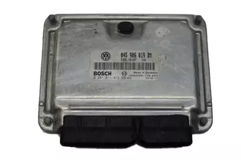 045 906 019 BM Calculateur d’ ordinateur ecu Skoda