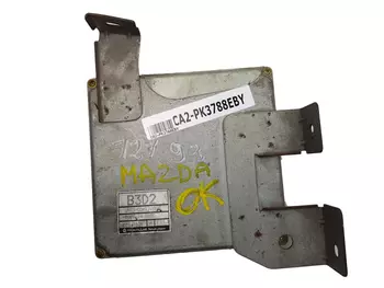 B3D2 18 881C Calculateur Mazda