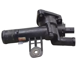 110605536R, 8200954328 Boitier thermostat d'eau moteur Dacia Nissan Renault 1,5 DCI K9K