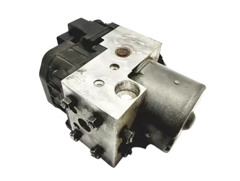 476605M303  Pompe abs Nissan