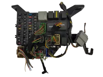 4S7T-14A073-AA Boîtier fusibles Ford
