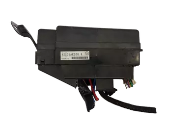 82231AE000  Boîtier fusibles Subaru