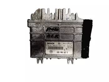 030906027E Calculateur Volkswagen