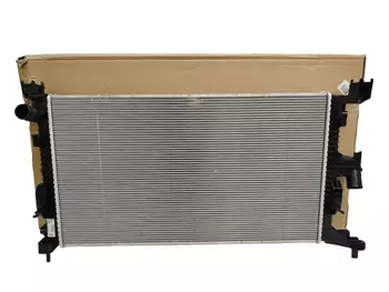 214105803R Radiateur refroidissement moteur Dacia