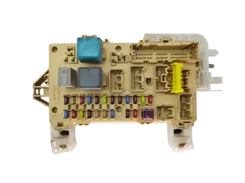 89221-0F010 Boîtier fusibles Toyota
