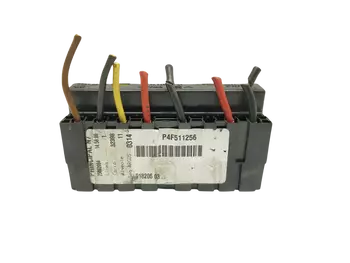 9636079380 Boîtier fusibles Citroen Peugeot