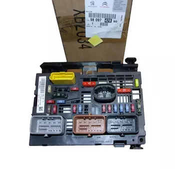 9809742880,  9675879480, Boîtier fusibles Citroen Peugeot