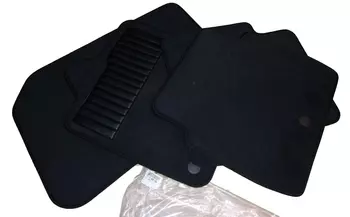 7711426795 Carpette de voiture Renault