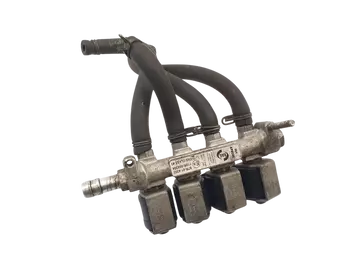 67-014303 110R-004304 E8 Rampe d'injection Plusieurs marques