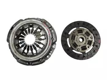 7701476816  Ensemble d`embrayage Dacia Renault 1,2 16V D4F