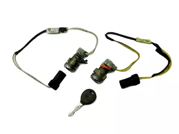 4687619AB | 4687616AB Serrure de porte Chrysler