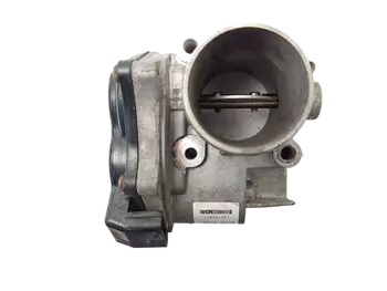 8200987453 Boitier papillon d’admission Nissan Opel Renault 2,0 2,3 DCI
