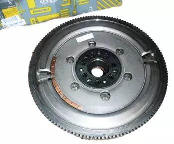 7701475975 8200368981  Volant moteur bimasse Renault