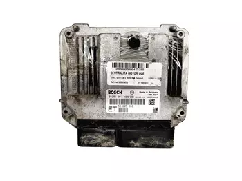 55 205 633 Calculateur Opel