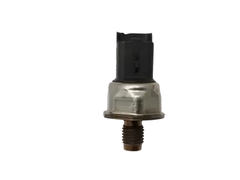 1570P3 1570 P3 Capteur de pression de carburant Citroen Peugeot _2,0 HDI 16v RH02 RHH / 2,0TDCI