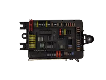 926111102 Boîtier fusibles BMW