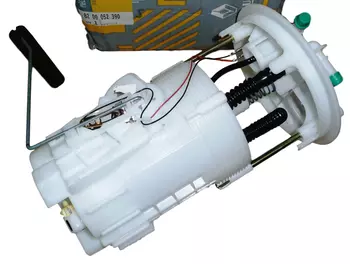 8200052390 Pompe de  carrburant Renault