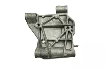 8200304330 Support moteur Renault _2,0 16v M4R