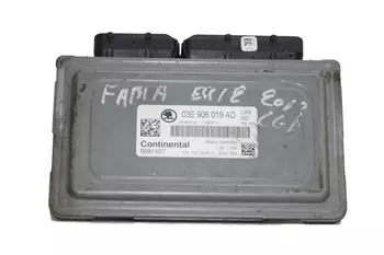 03E 906 019 AD Calculateur d’ ordinateur ecu Skoda