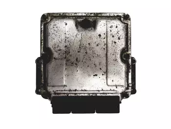 0 281 010 556 Calculateur Renault