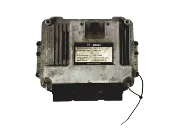 0 281 B01 648 Calculateur Ford