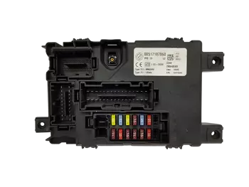 00517187860 Boîtier fusibles Fiat