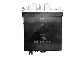 023 906 022 C Calculateur Audi Volkswagen