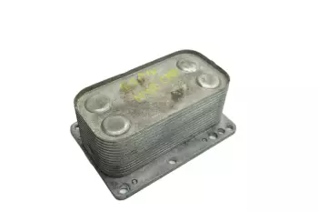 8200781898 Refroidisseur d`huile Nissan Opel Renault _2,0 DCI 1995 ccm M9R